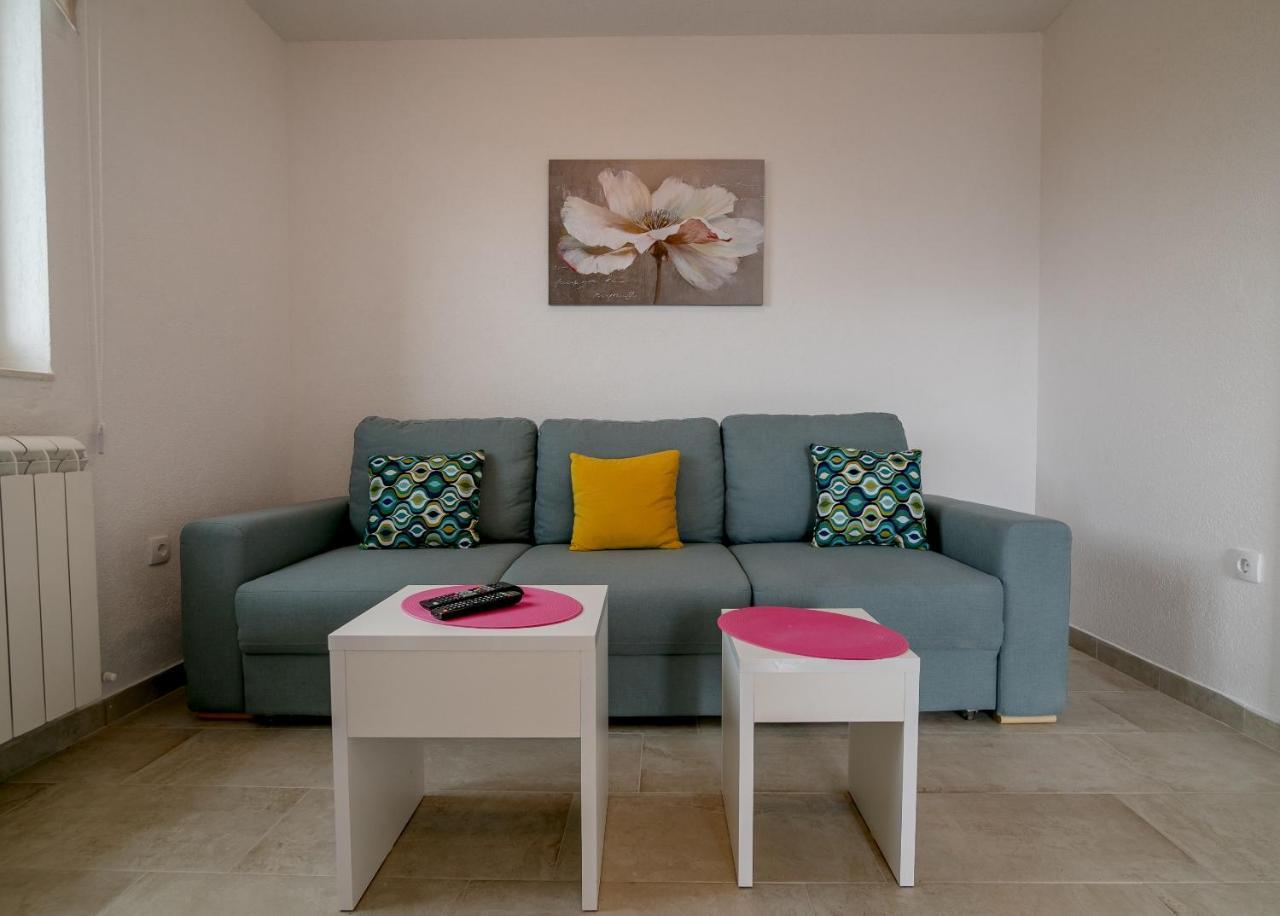 Apartments Mitrovic Лущица Екстериор снимка