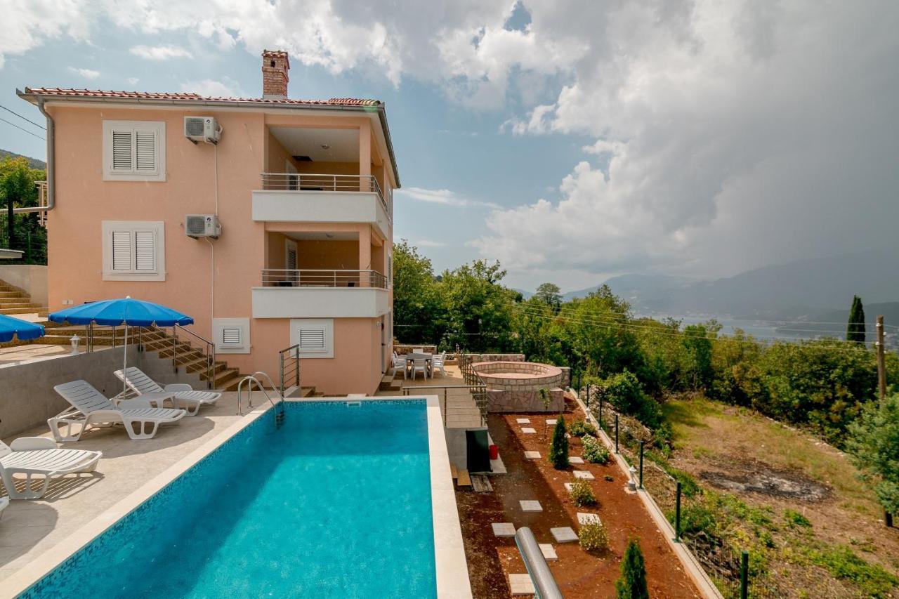 Apartments Mitrovic Лущица Екстериор снимка