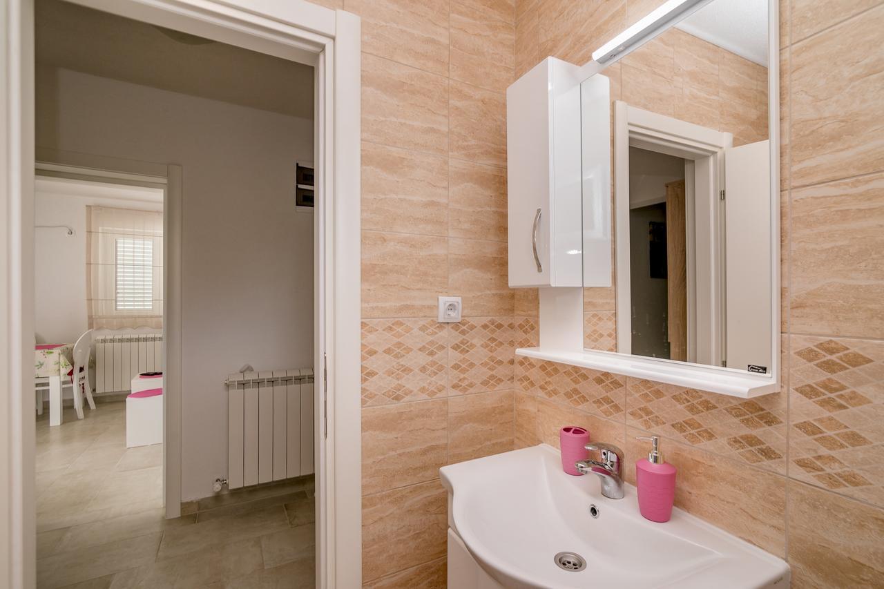 Apartments Mitrovic Лущица Екстериор снимка