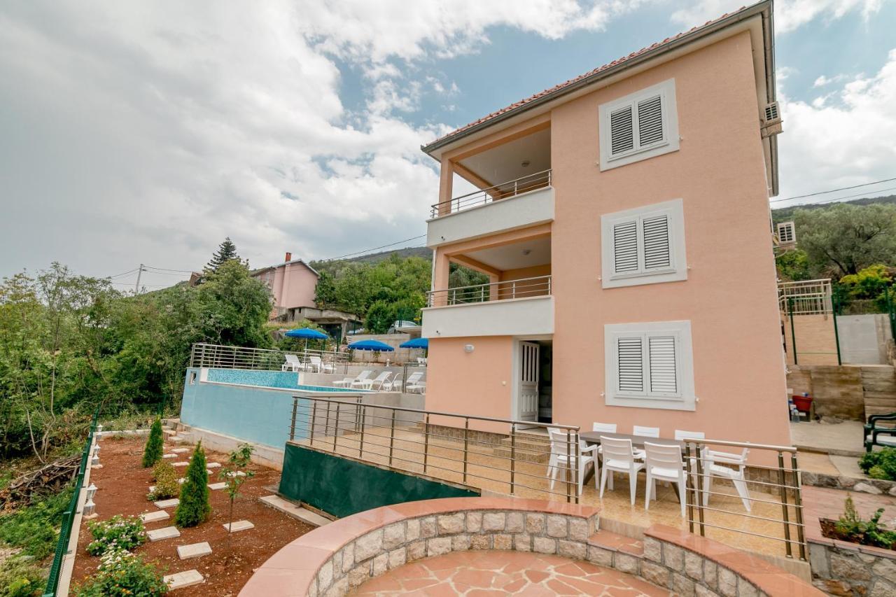 Apartments Mitrovic Лущица Екстериор снимка