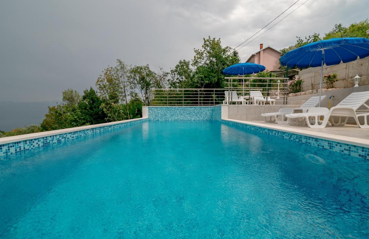 Apartments Mitrovic Лущица Екстериор снимка
