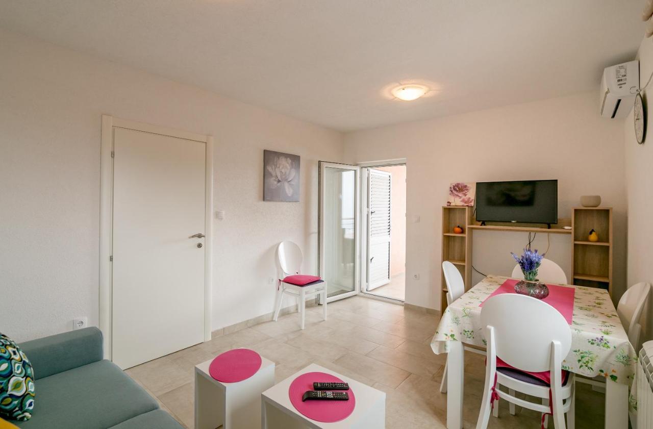 Apartments Mitrovic Лущица Екстериор снимка