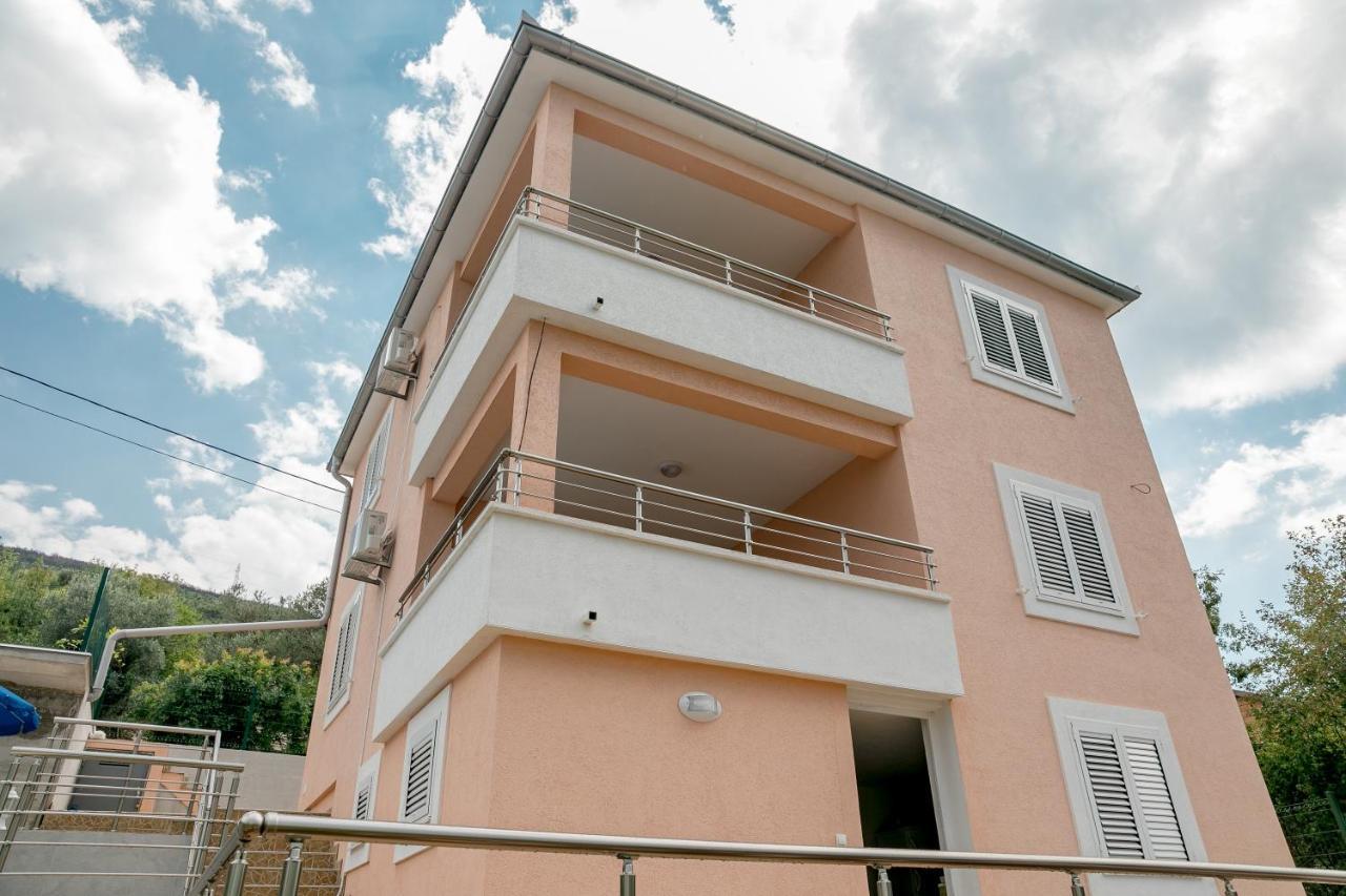 Apartments Mitrovic Лущица Екстериор снимка